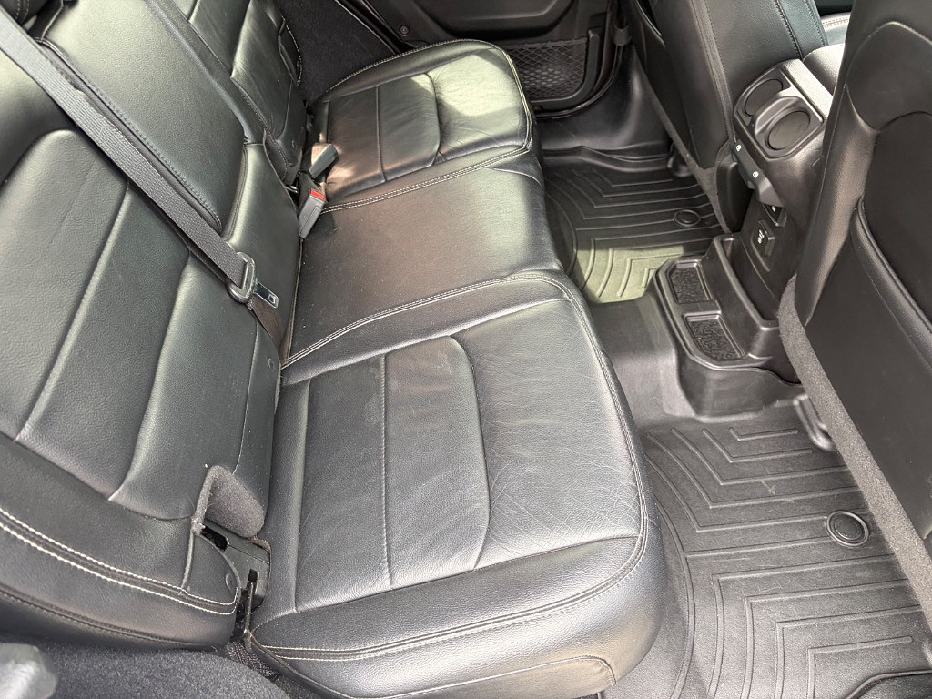 2018 Jeep All-New Wrangler Located at Jasper Easy Car Credit light-box-slides