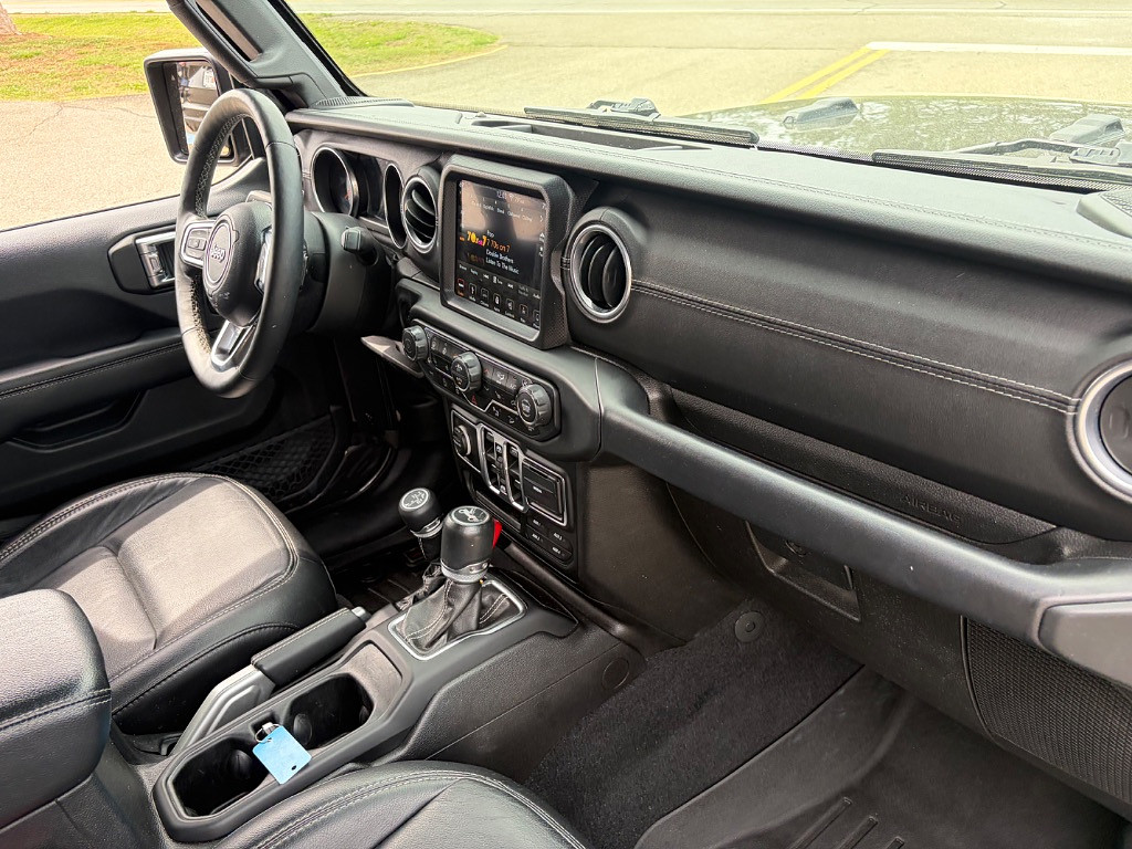 2018 Jeep All-New Wrangler Located at Jasper Easy Car Credit light-box-slides