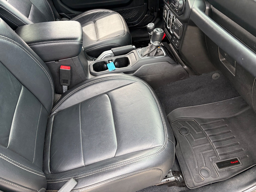 2018 Jeep All-New Wrangler Located at Jasper Easy Car Credit slide-image