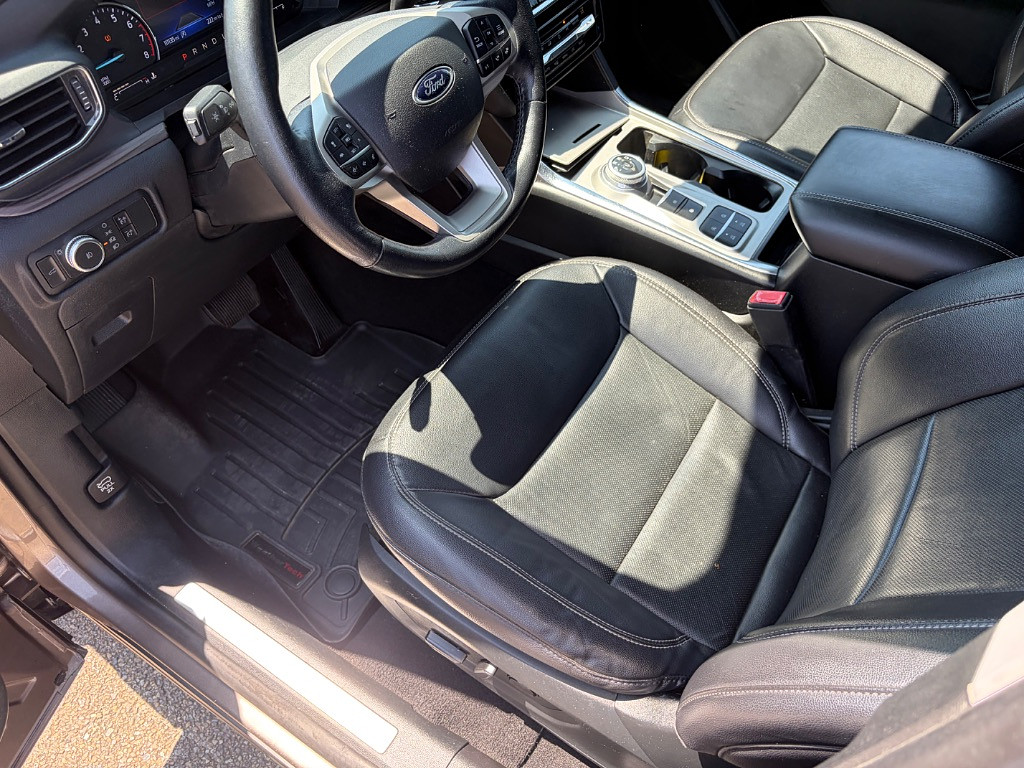 2021 Ford Explorer Located at Jasper Easy Car Credit light-box-slides