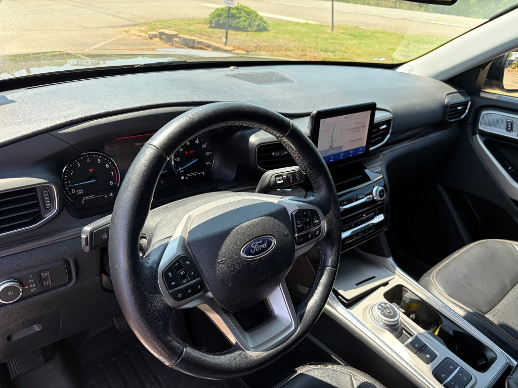 2021 Ford Explorer Located at Jasper Easy Car Credit light-box-slides