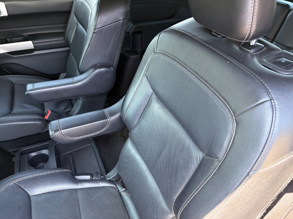 2021 Ford Explorer Located at Jasper Easy Car Credit light-box-slides
