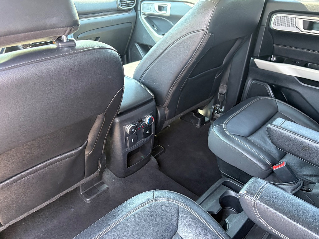 2021 Ford Explorer Located at Jasper Easy Car Credit light-box-slides