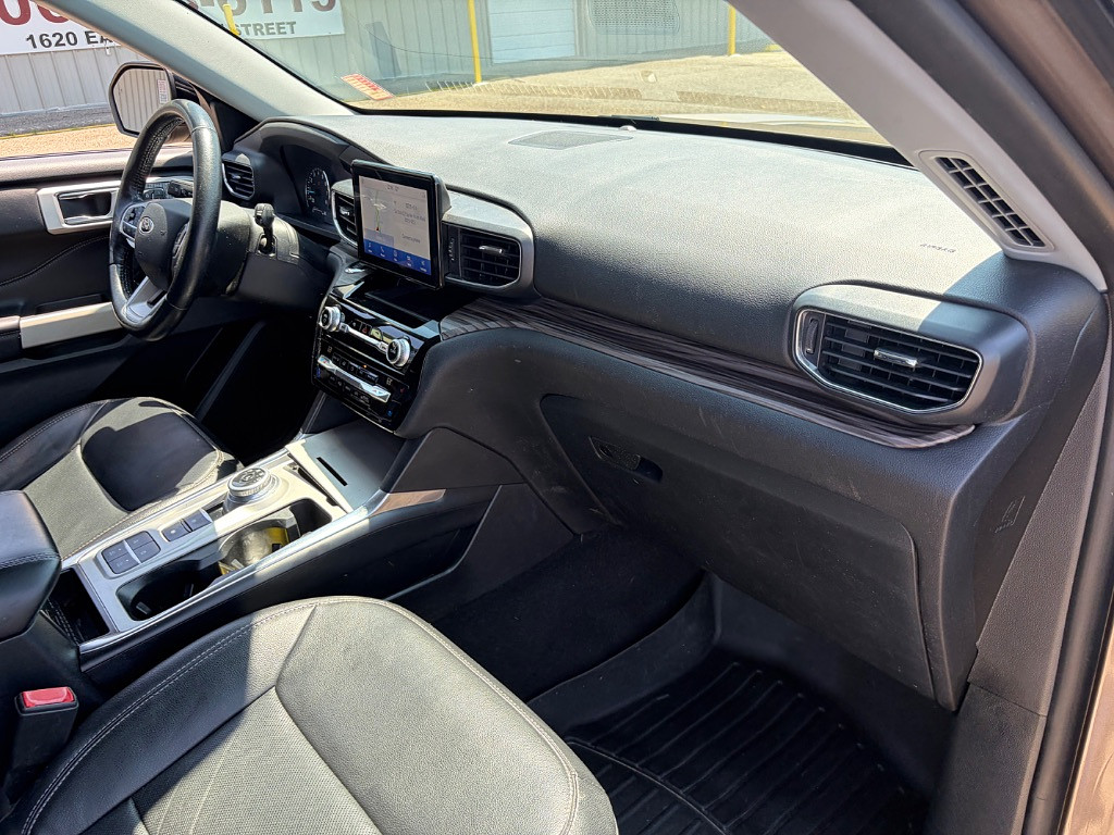 2021 Ford Explorer Located at Jasper Easy Car Credit light-box-slides