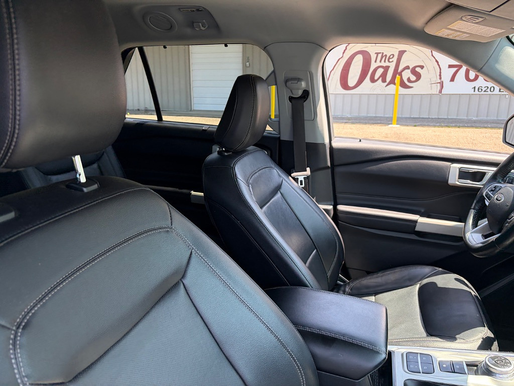 2021 Ford Explorer Located at Jasper Easy Car Credit light-box-slides