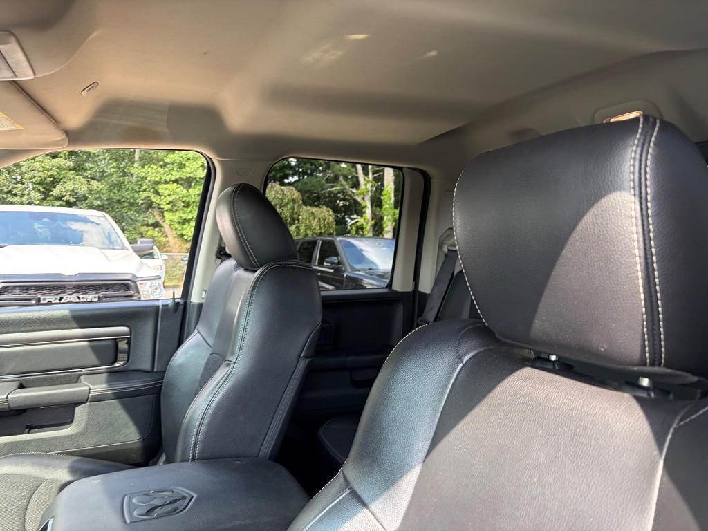 2017 RAM 1500 Located at Jasper Easy Car Credit light-box-slides