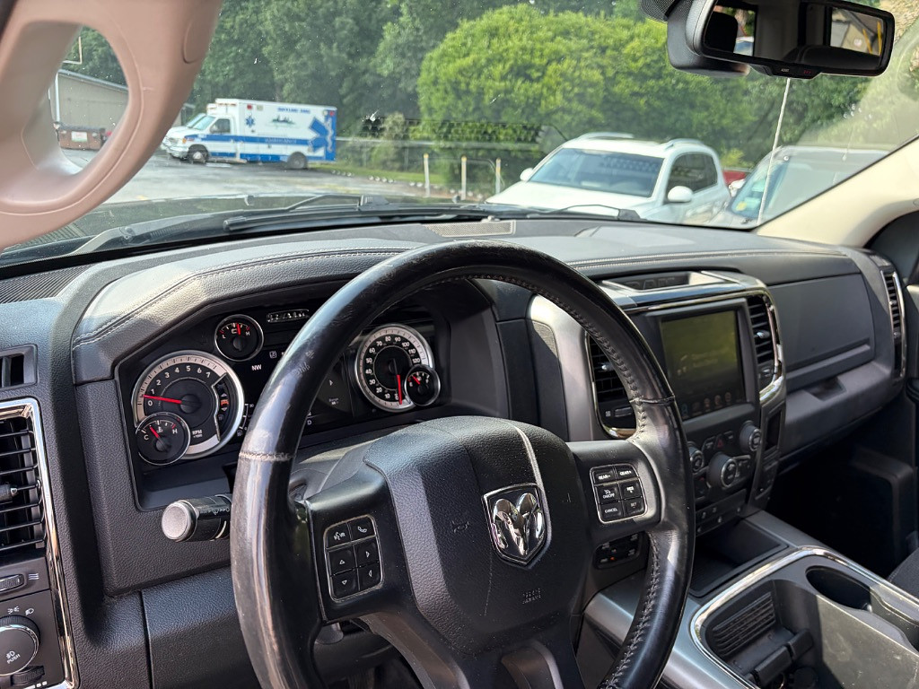 2017 RAM 1500 Located at Jasper Easy Car Credit light-box-slides