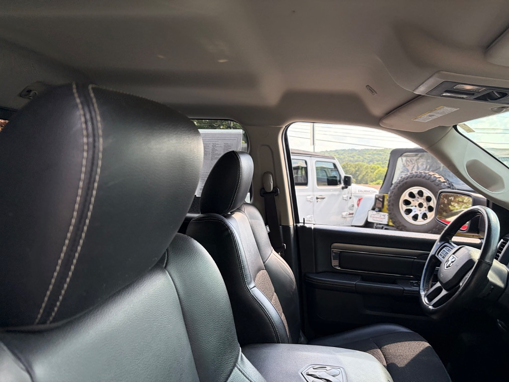 2017 RAM 1500 Located at Jasper Easy Car Credit light-box-slides