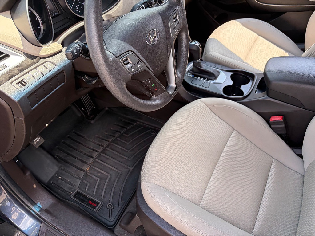 2017 Hyundai Santa Fe Sport Located at Jasper Easy Car Credit light-box-slides