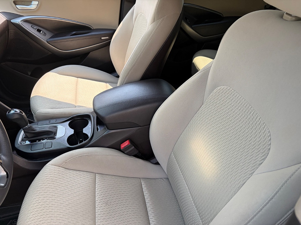 2017 Hyundai Santa Fe Sport Located at Jasper Easy Car Credit light-box-slides