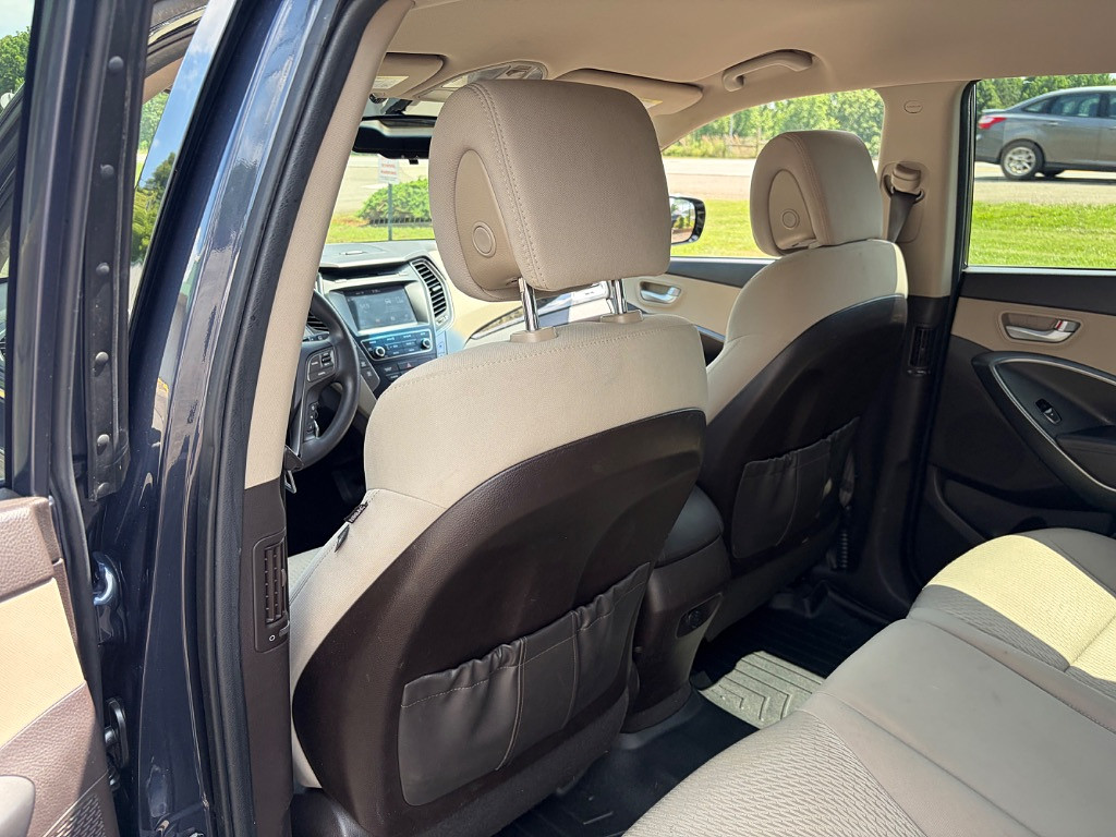 2017 Hyundai Santa Fe Sport Located at Jasper Easy Car Credit light-box-slides