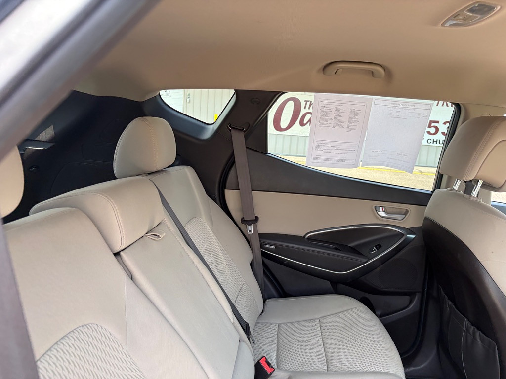 2017 Hyundai Santa Fe Sport Located at Jasper Easy Car Credit light-box-slides