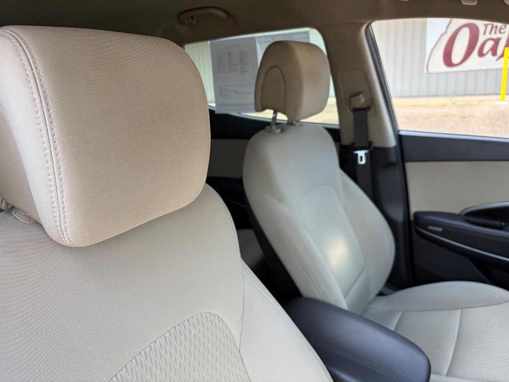 2017 Hyundai Santa Fe Sport Located at Jasper Easy Car Credit light-box-slides