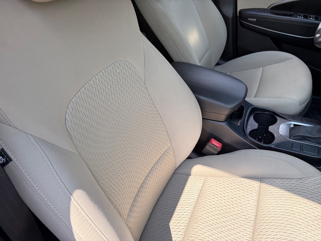 2017 Hyundai Santa Fe Sport Located at Jasper Easy Car Credit light-box-slides