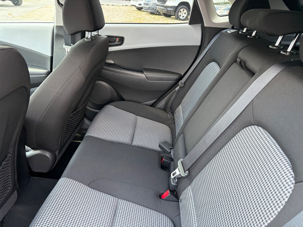 2021 Hyundai Kona Located at Jasper Easy Car Credit light-box-slides