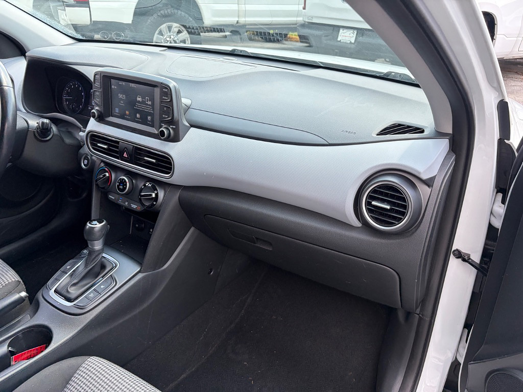 2021 Hyundai Kona Located at Jasper Easy Car Credit light-box-slides