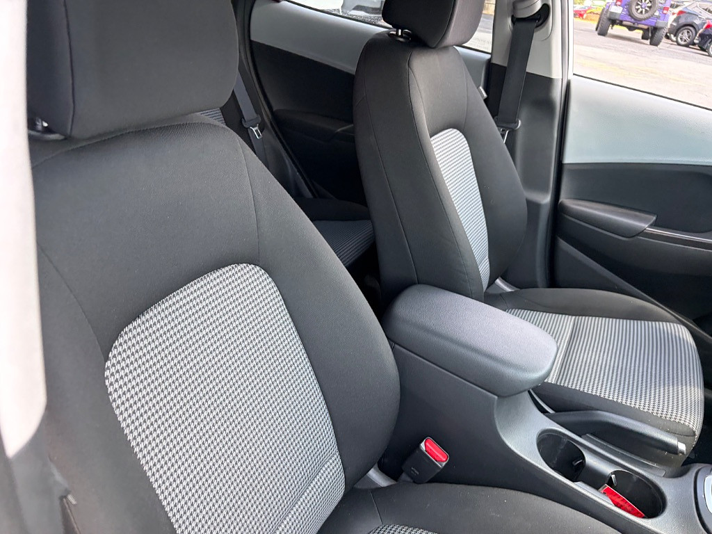 2021 Hyundai Kona Located at Jasper Easy Car Credit light-box-slides