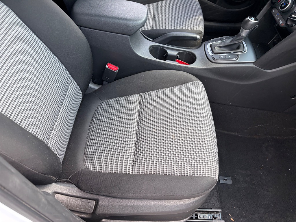 2021 Hyundai Kona Located at Jasper Easy Car Credit light-box-slides