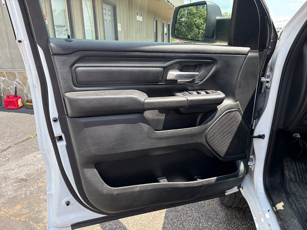 2021 RAM 1500 Located at Jasper Easy Car Credit light-box-slides