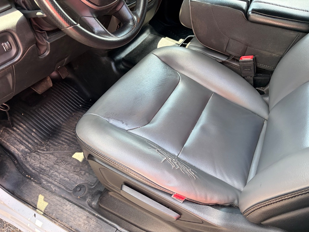 2021 RAM 1500 Located at Jasper Easy Car Credit light-box-slides