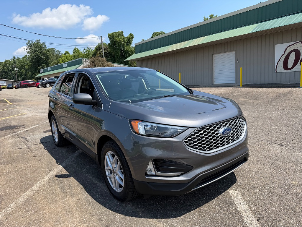 2024 Ford Edge Located at Jasper Easy Car Credit light-box-slides