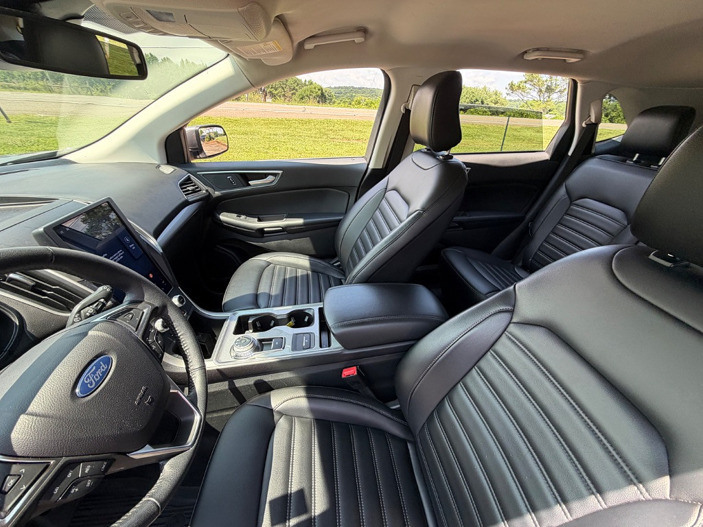 2024 Ford Edge Located at Jasper Easy Car Credit light-box-slides
