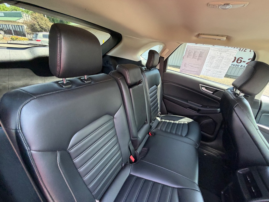 2024 Ford Edge Located at Jasper Easy Car Credit light-box-slides