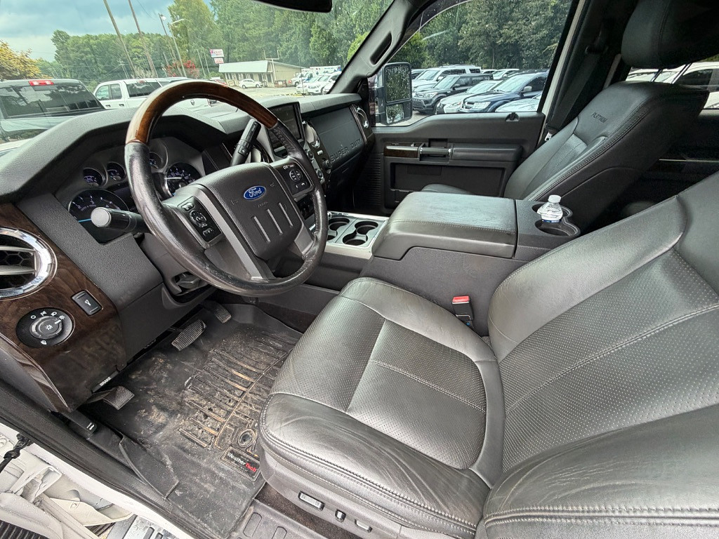 2016 Ford F250SD Located at Jasper Easy Car Credit light-box-slides