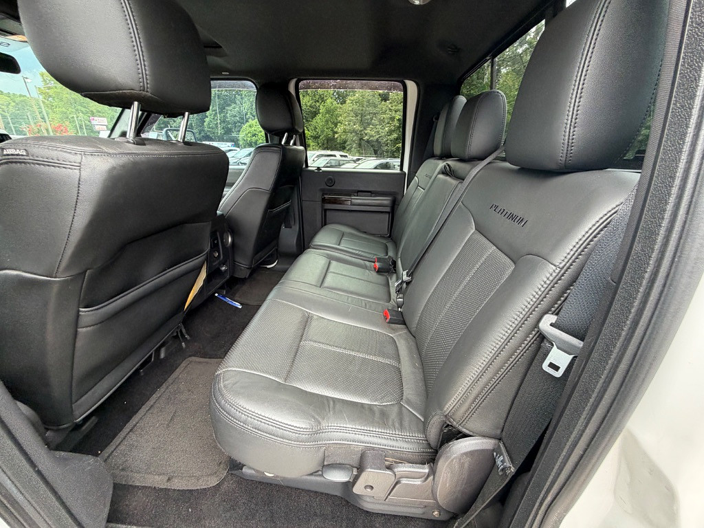 2016 Ford F250SD Located at Jasper Easy Car Credit light-box-slides