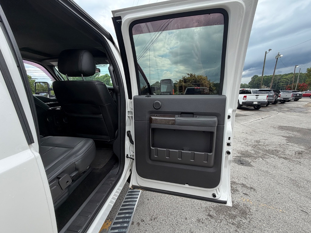 2016 Ford F250SD Located at Jasper Easy Car Credit light-box-slides
