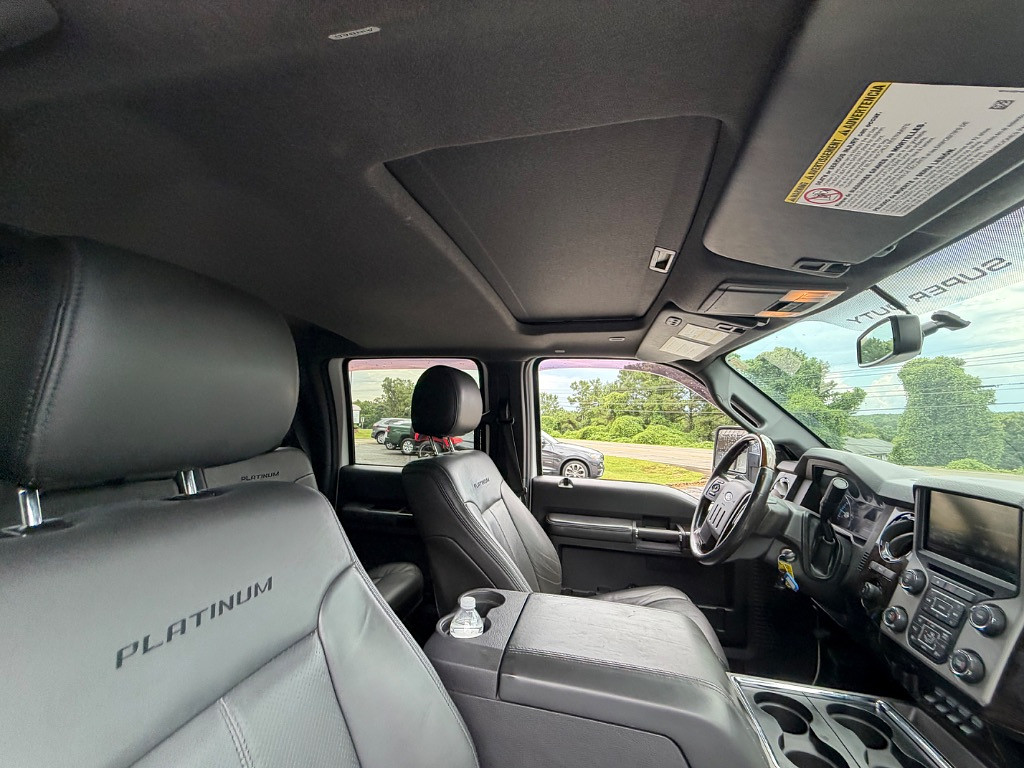 2016 Ford F250SD Located at Jasper Easy Car Credit light-box-slides