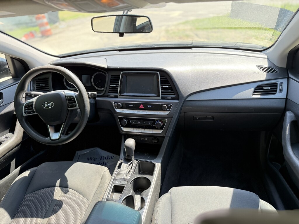 2019 Hyundai Sonata Located at Carsmark Sales light-box-slides