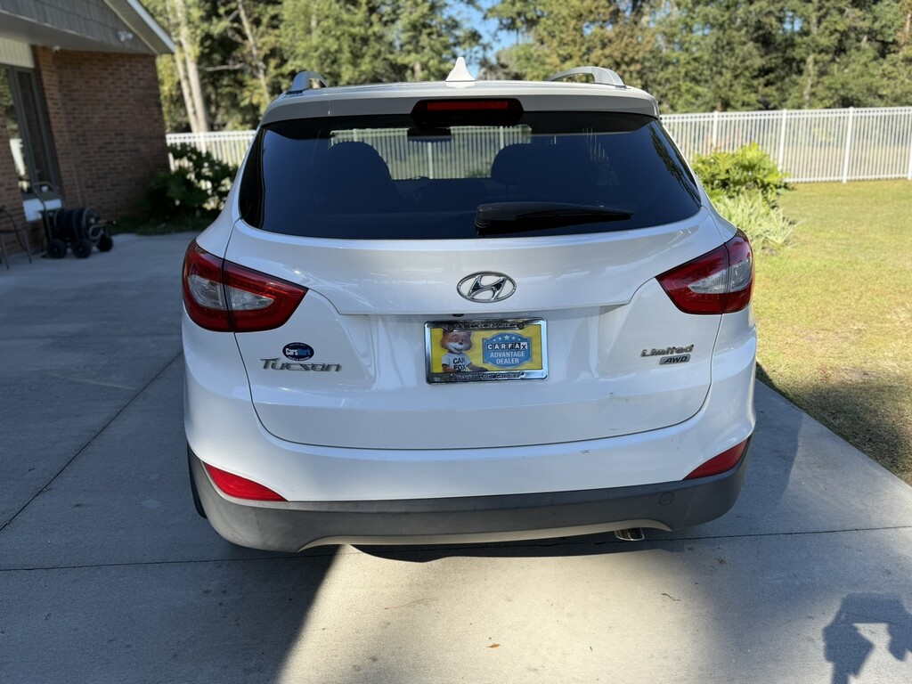 2015 Hyundai Tucson Located at Carsmark Sales slide-image