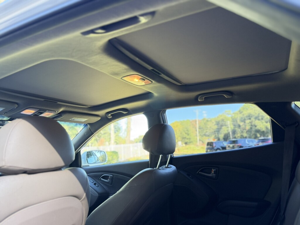 2015 Hyundai Tucson Located at Carsmark Sales slide-image