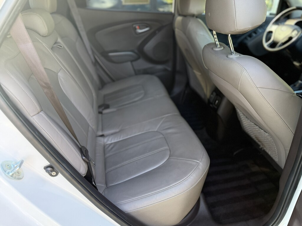 2015 Hyundai Tucson Located at Carsmark Sales slide-image