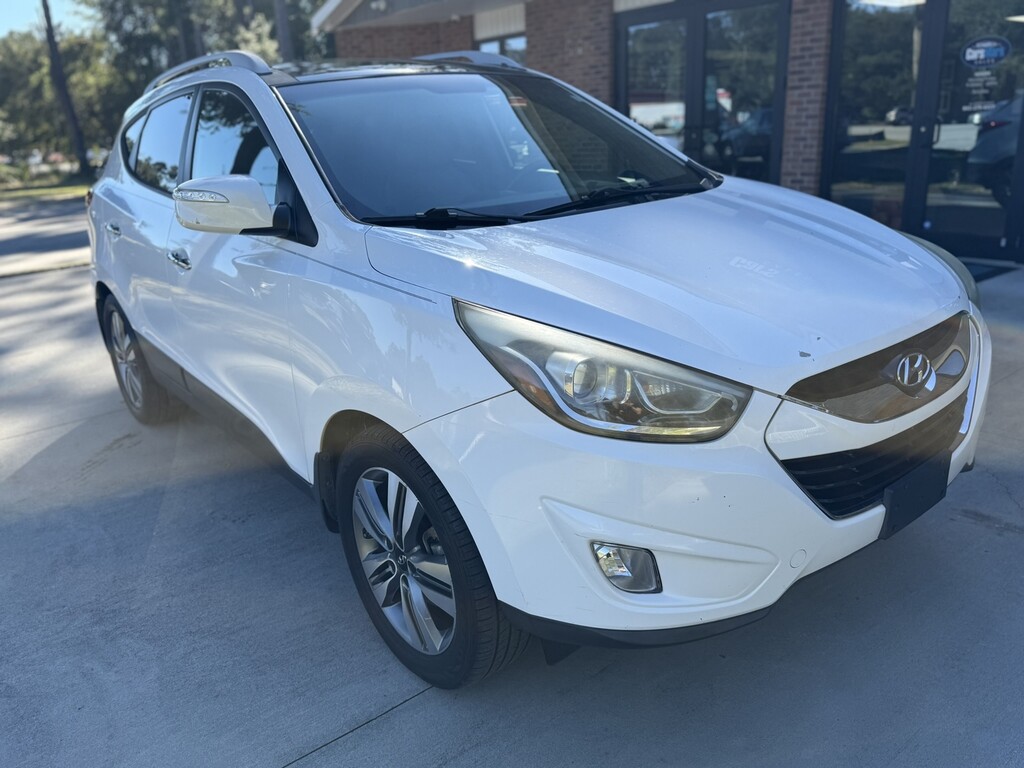 2015 Hyundai Tucson Located at Carsmark Sales slide-image