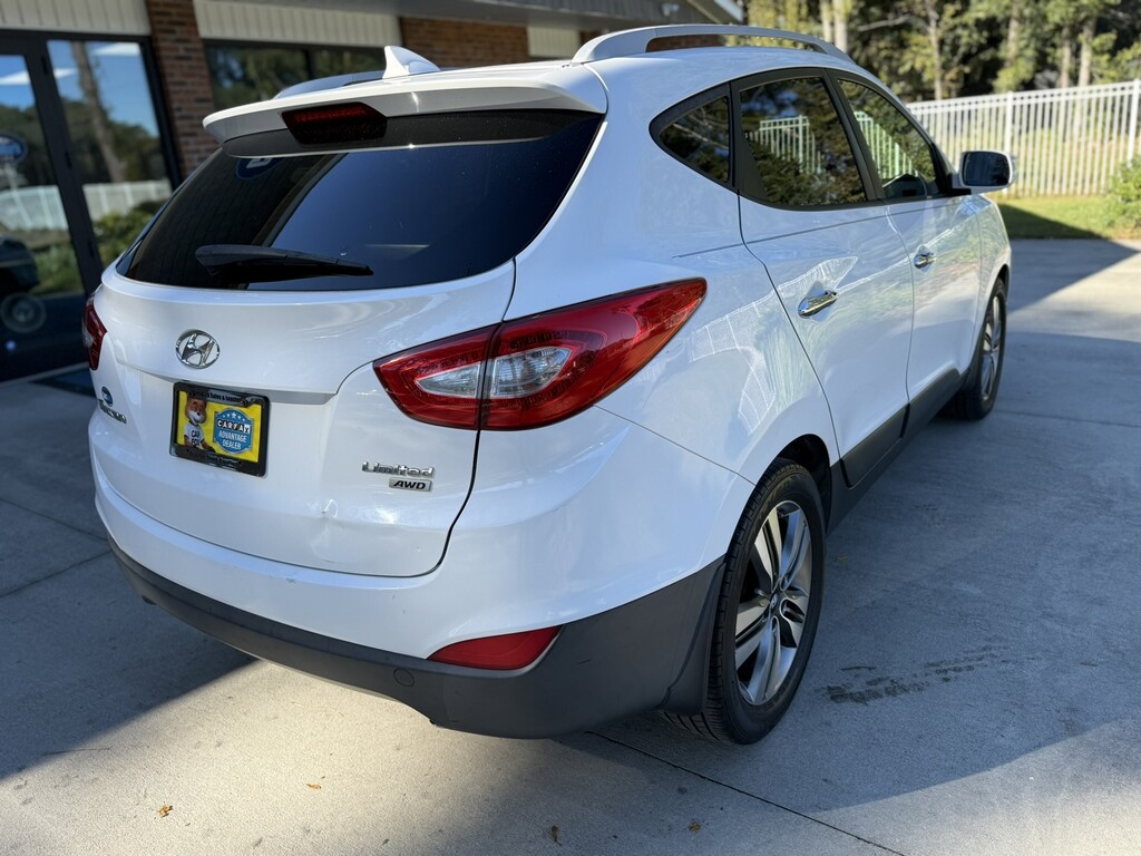 2015 Hyundai Tucson Located at Carsmark Sales slide-image