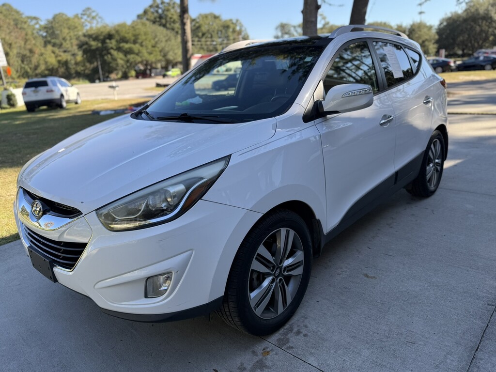 2015 Hyundai Tucson Located at Carsmark Sales slide-image