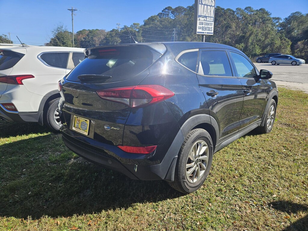 2018 Hyundai TUCSON Located at Carsmark Sales light-box-slides
