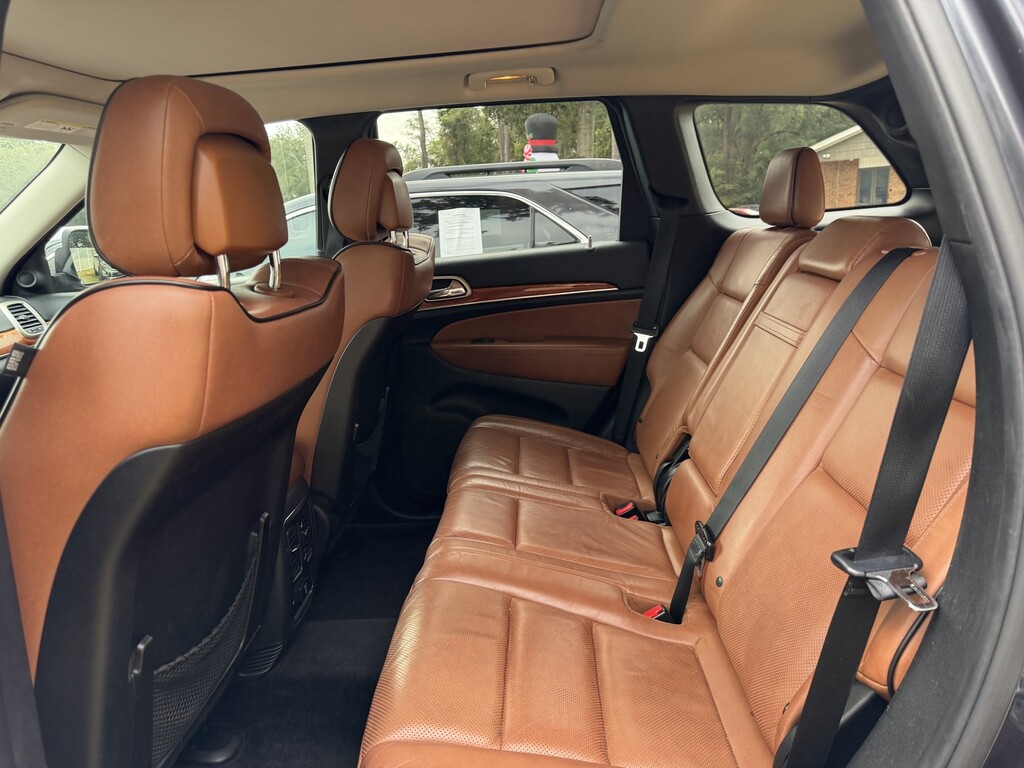 2013 Jeep GRAND CHEROKEE Located at Carsmark Sales light-box-slides