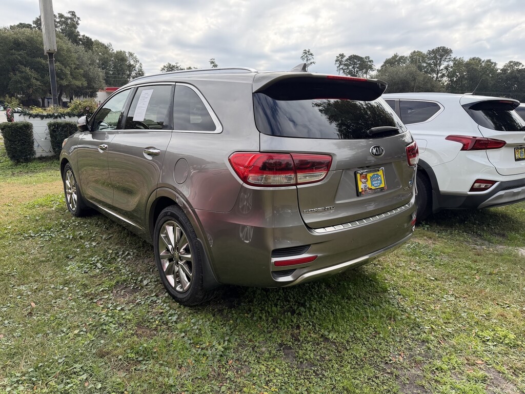 2016 Kia Sorento Located at Carsmark Sales slide-image