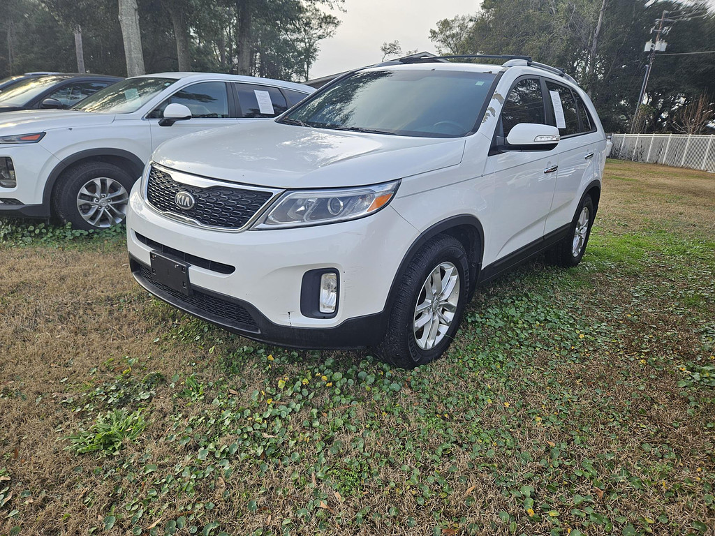 2014 Kia Sorento Located at Carsmark Sales light-box-slides