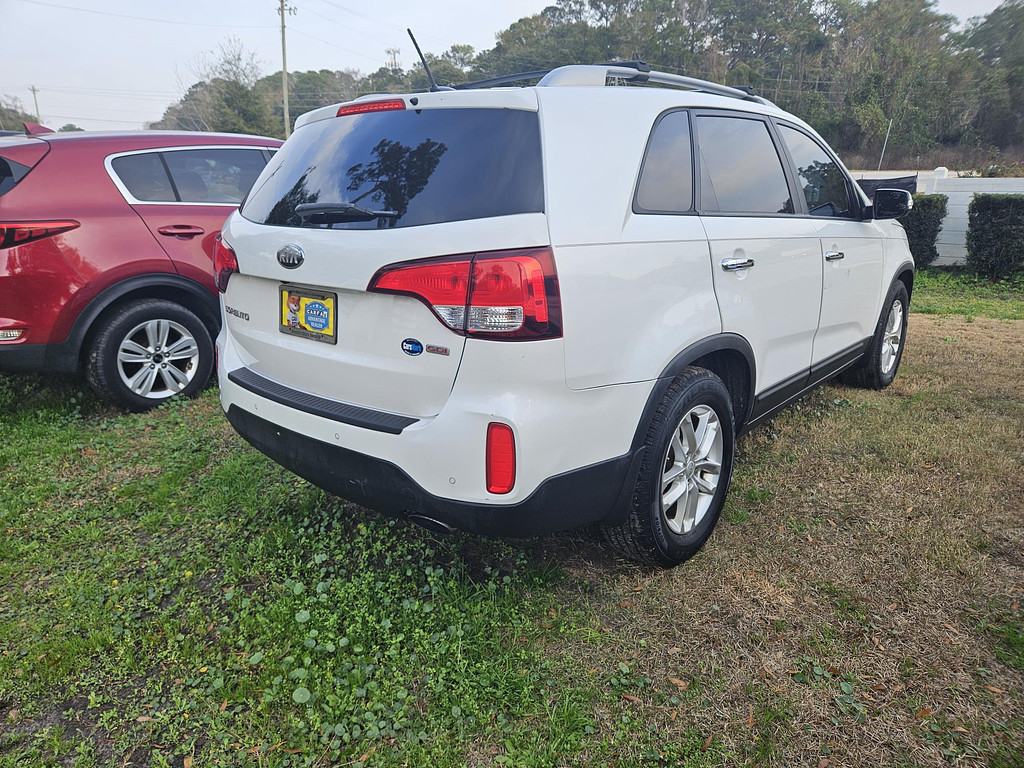 2014 Kia Sorento Located at Carsmark Sales light-box-slides