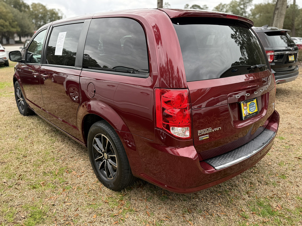 2019 Dodge GRAND CARAVAN Located at Carsmark Sales slide-image