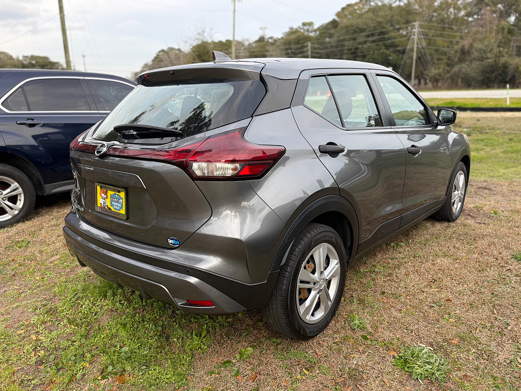 2021 Nissan KICKS Located at Carsmark Sales light-box-slides