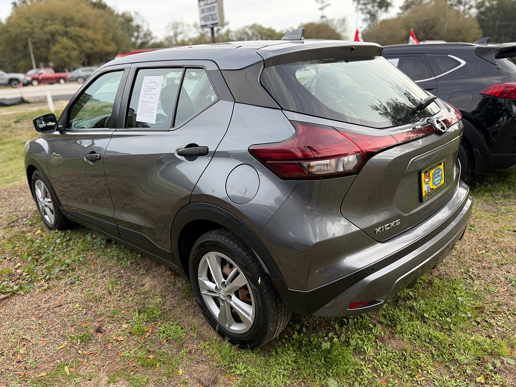 2021 Nissan KICKS Located at Carsmark Sales slide-image