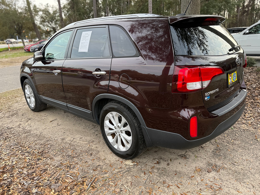 2014 Kia Sorento Located at Carsmark Sales light-box-slides