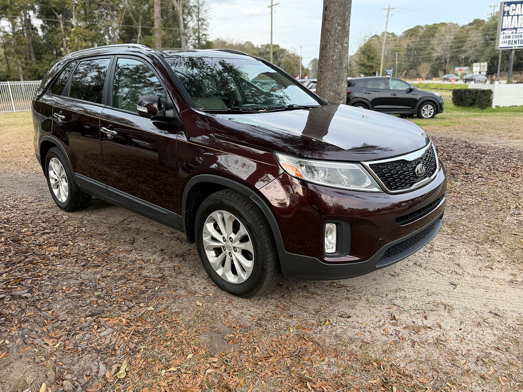 2014 Kia Sorento Located at Carsmark Sales light-box-slides