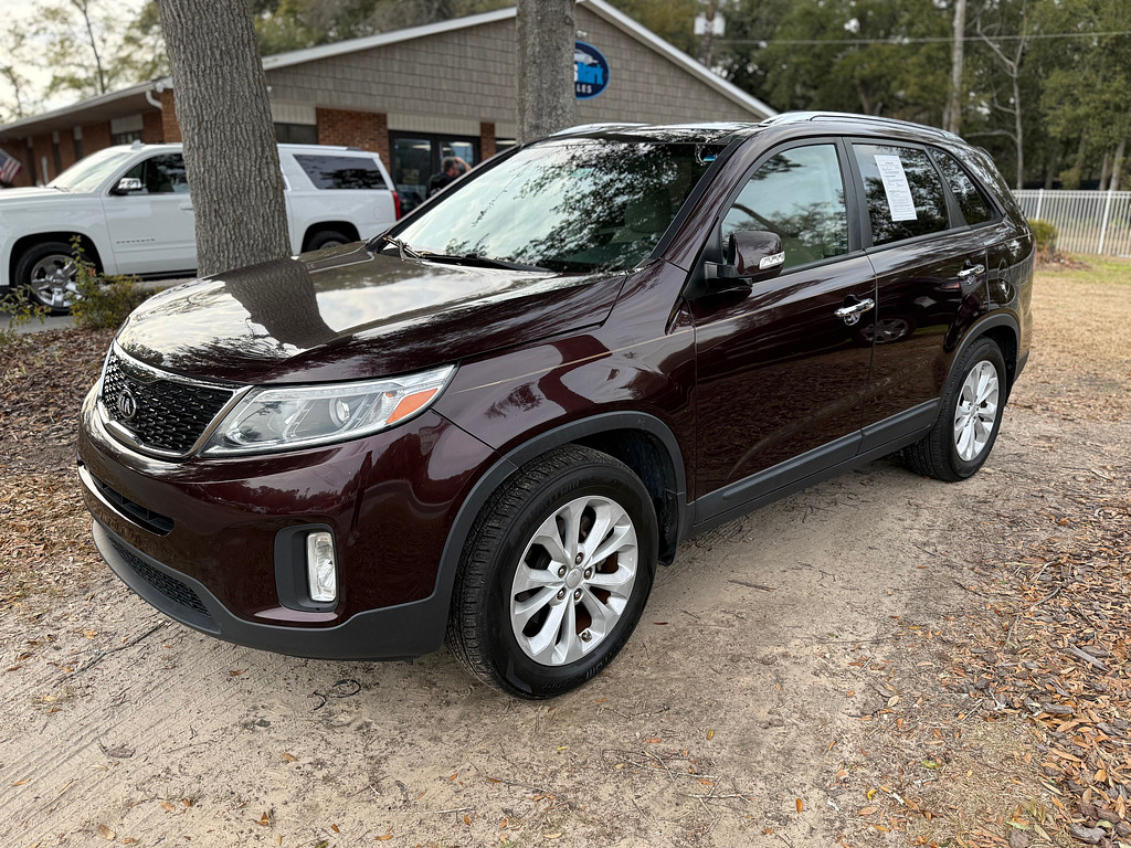 2014 Kia Sorento Located at Carsmark Sales light-box-slides