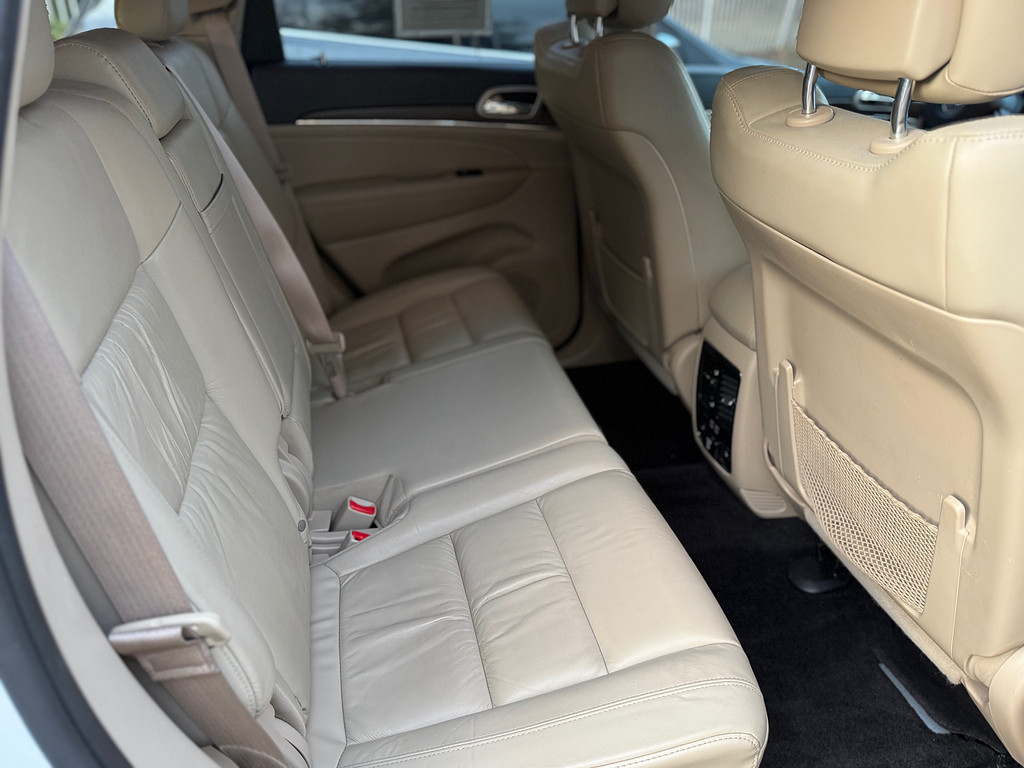 2015 Jeep GRAND CHEROKEE Located at Carsmark Sales slide-image